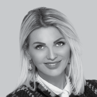 
					<strong>Хоменко Анна</strong><!-- Хоменко Анна -->